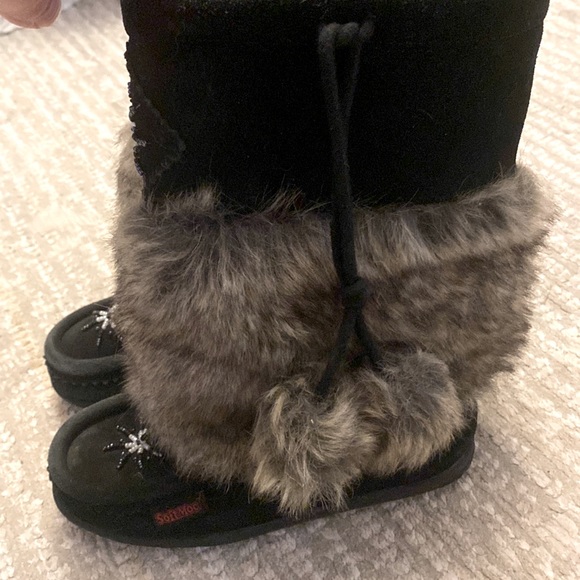 Softmoc faux rabbit mukluk - Picture 2 of 5